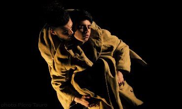 Mariano Viggiano e Giorgia Lunghi in LOADING 2101