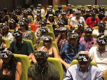 Film in realtà virtuale, Elio Germano inaugura il cinema coi visori 360°